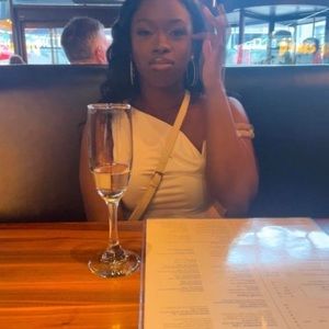 Meet your Posher, Aiva